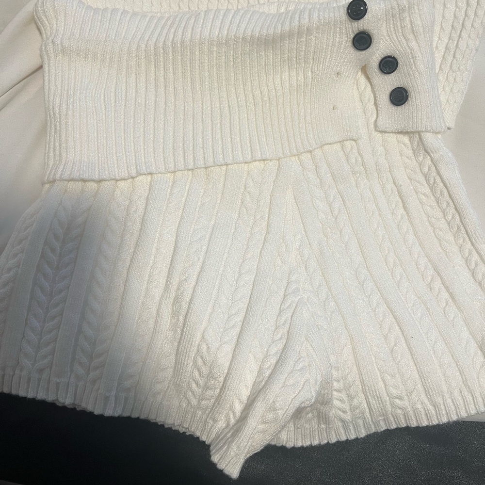 Matching sweater set - Picture 2 of 2